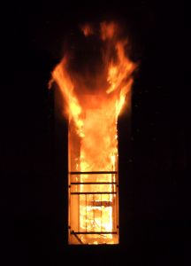 building-on-fire-895904-m.jpg