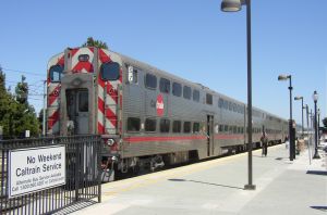 caltrain-2-131458-m.jpg