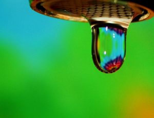 784px-Free_Happy_Rainbow_Water_Droplet_on_Green