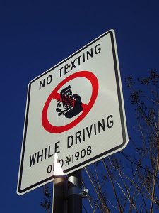 450px-NotextinganddrivingWestUTX