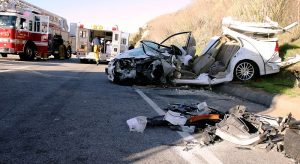 800px-Two-car_collision_in_the_USA